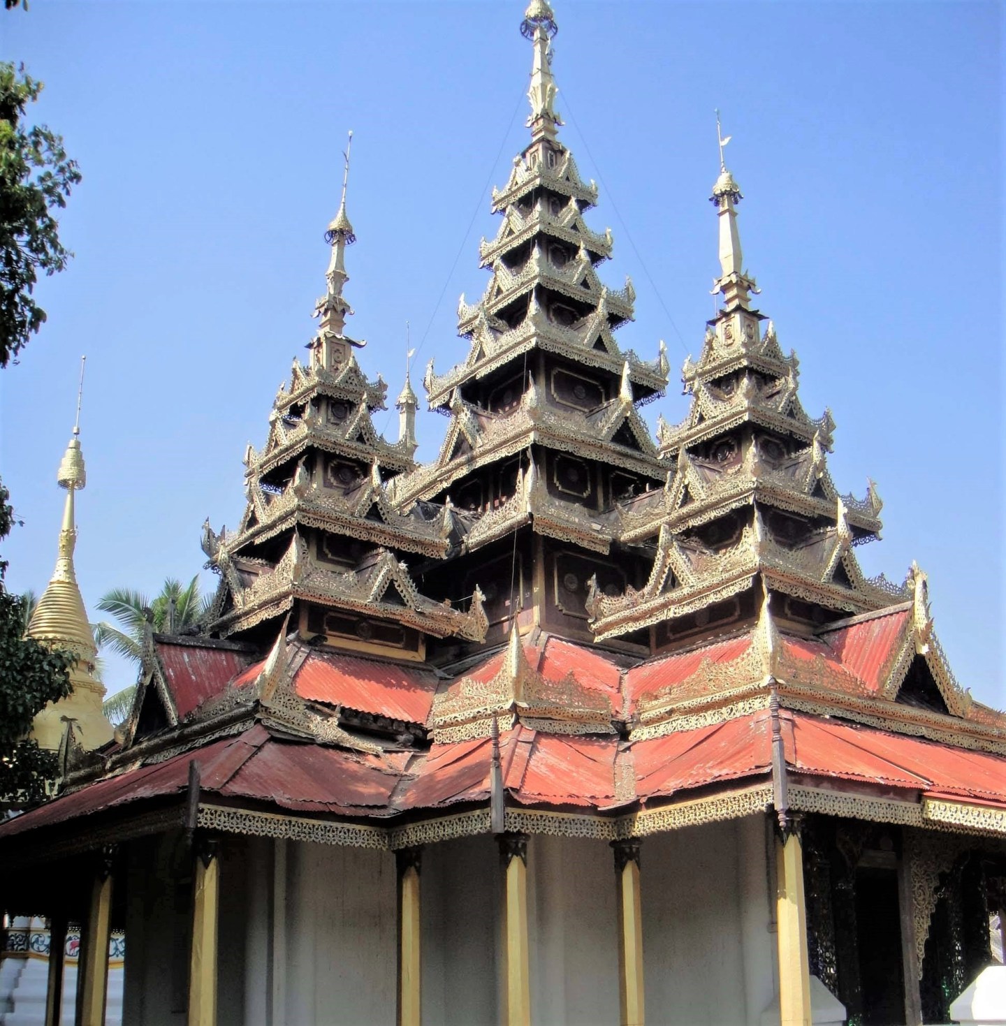 馬車に乗りランパーンの寺院を巡る – わが心はタイにあり Love Thailand