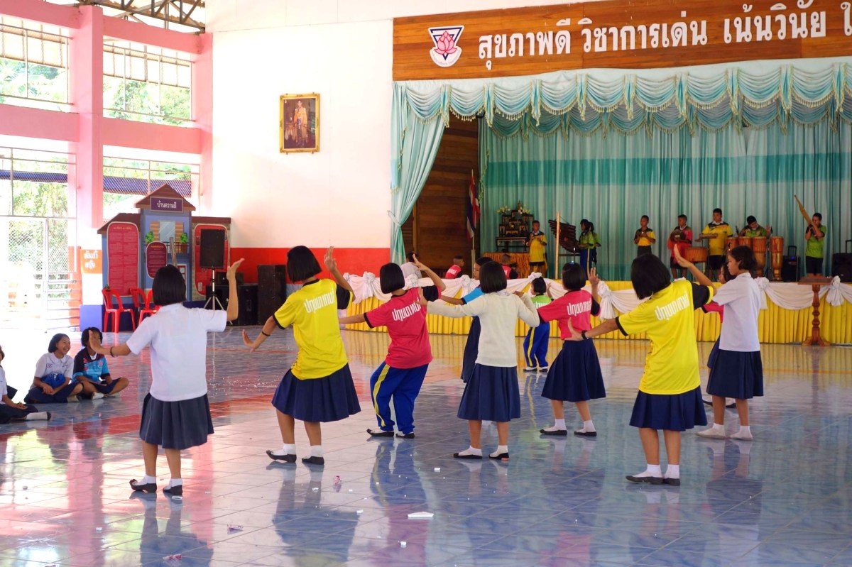 タイ人の淑やかな身のこなしの原点は「伝統的な踊り」かも